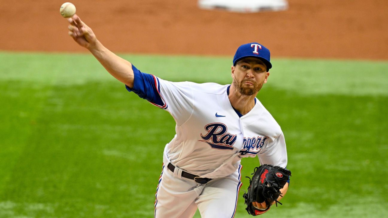 Rangers' Jacob deGrom Exits with Wrist Injury After 4 No-Hit