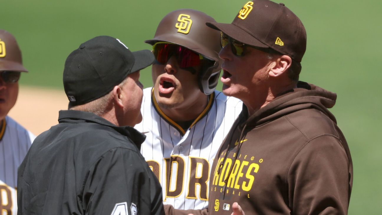 Machado tossed after strikeout on clock violation