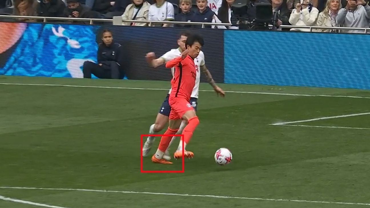 10 Kesalahan VAR di Premier League yang Diakui PGMOL: Berbagai Blunder di Tengah Bantuan Teknologi - 10 Kesalahan VAR di Premier League yang Diakui PGMOL: Berbagai Blunder di Tengah Bantuan Teknologi -