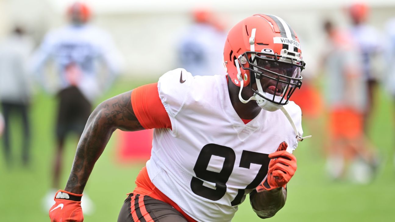 Cleveland Browns DT Perrion Winfrey sees misdemeanor assault