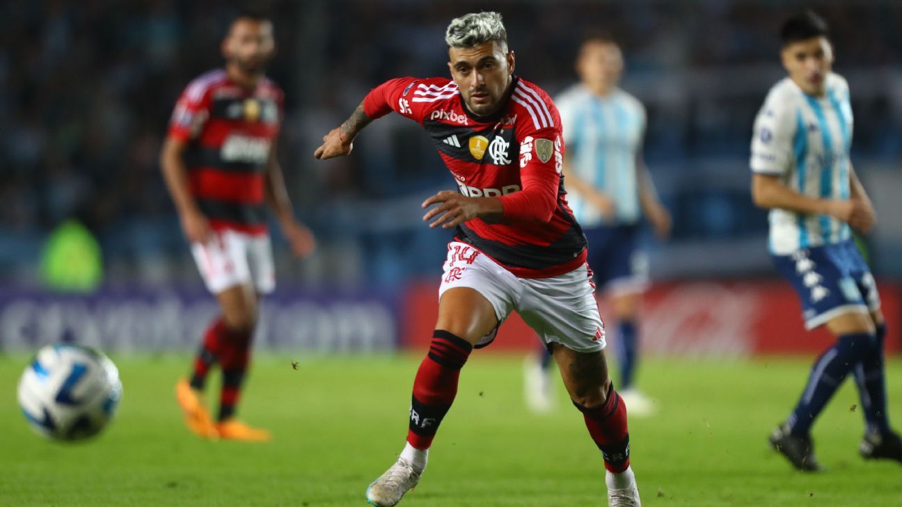 Arrascaeta e Luiz Araújo na final da Copa do Brasil? Dupla do Flamengo inicia treinamento nos gramados