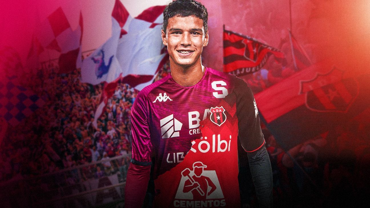 Fernando Lesme lanza guiño ante vinculaciones con Alajuelense y