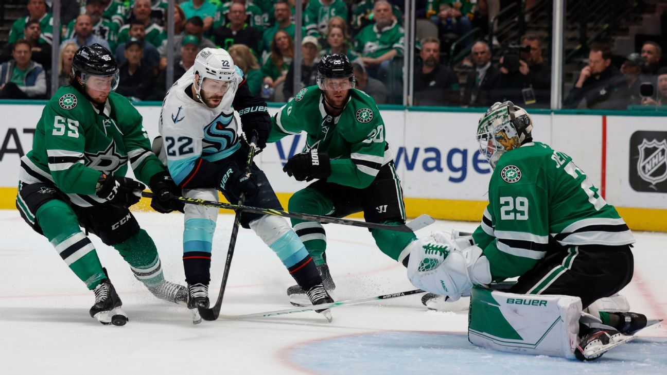 How did Stars captain Jamie Benn beat Blues goalie Jordan