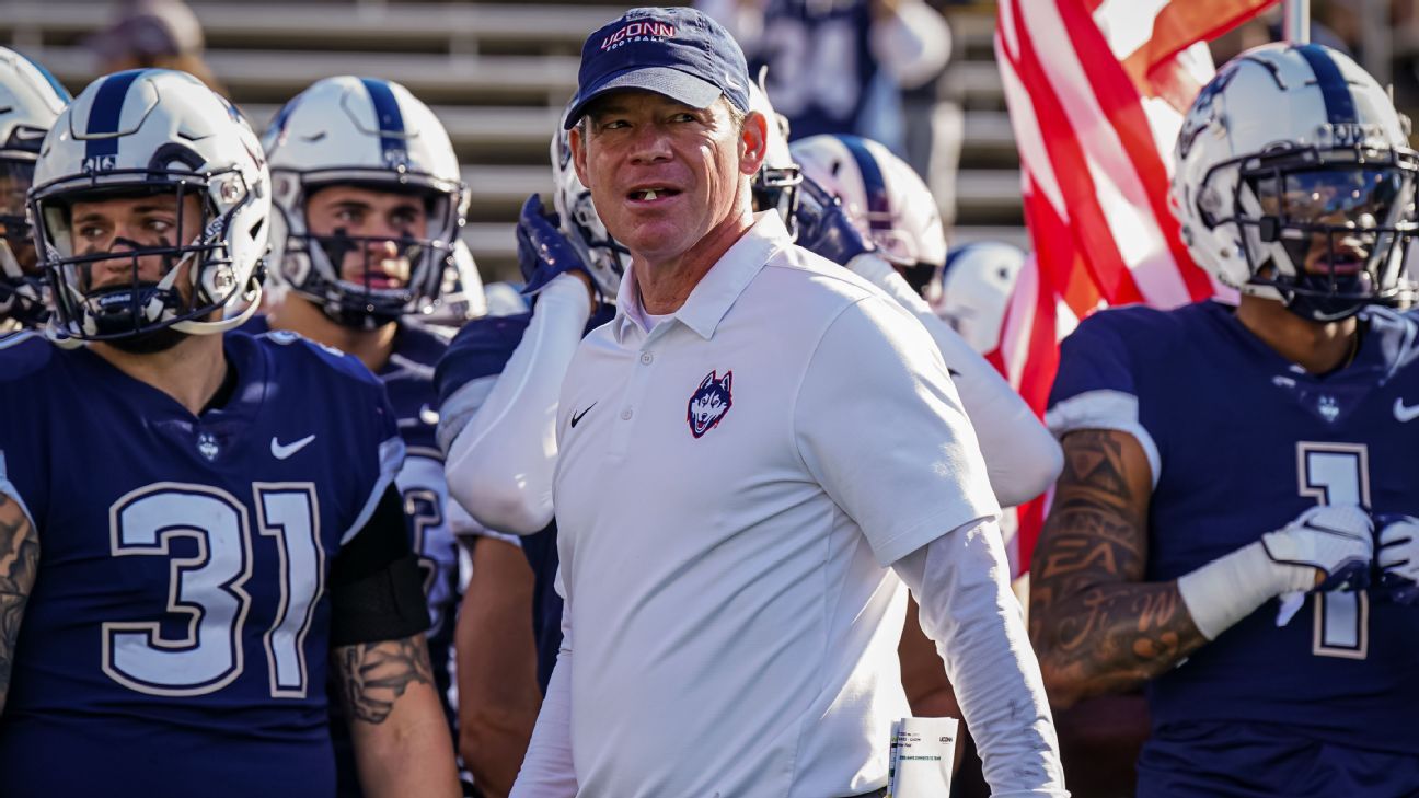 UConn extends coach Mora through 2028 season
