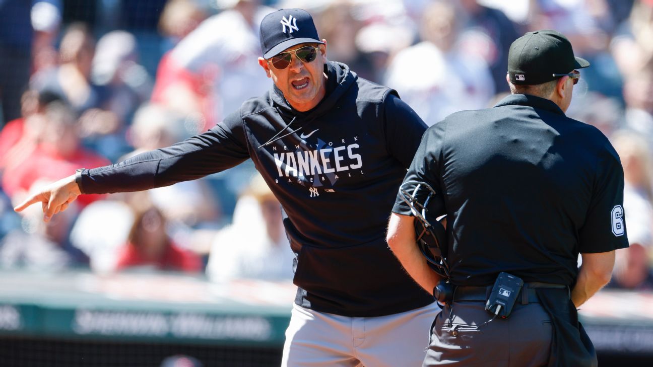 Yankees manager Aaron Boone puts on show after getting ejected for