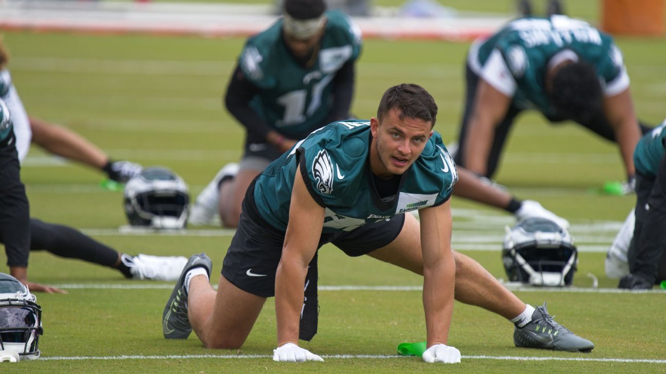 Philadelphia Eagles wide receiver Devon Allen (39) runs a play