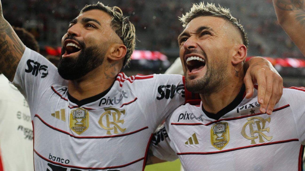 Arrascaeta e Gabigol: pilares do Flamengo em meio a desfalques importantes.
