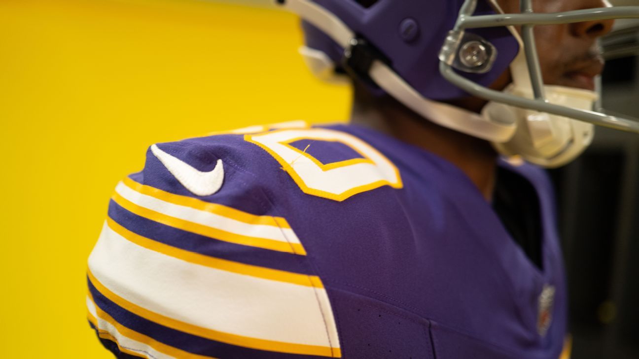 The #Vikings are FINALLY bringing throwback uniforms back in