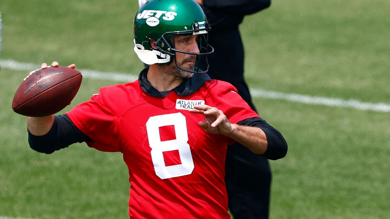 New York Jets quarterback Aaron Rodgers (8) calls out a play to his  teammates during the first half of an NFL preseason football game against  the New York Giants, Saturday, Aug. 26