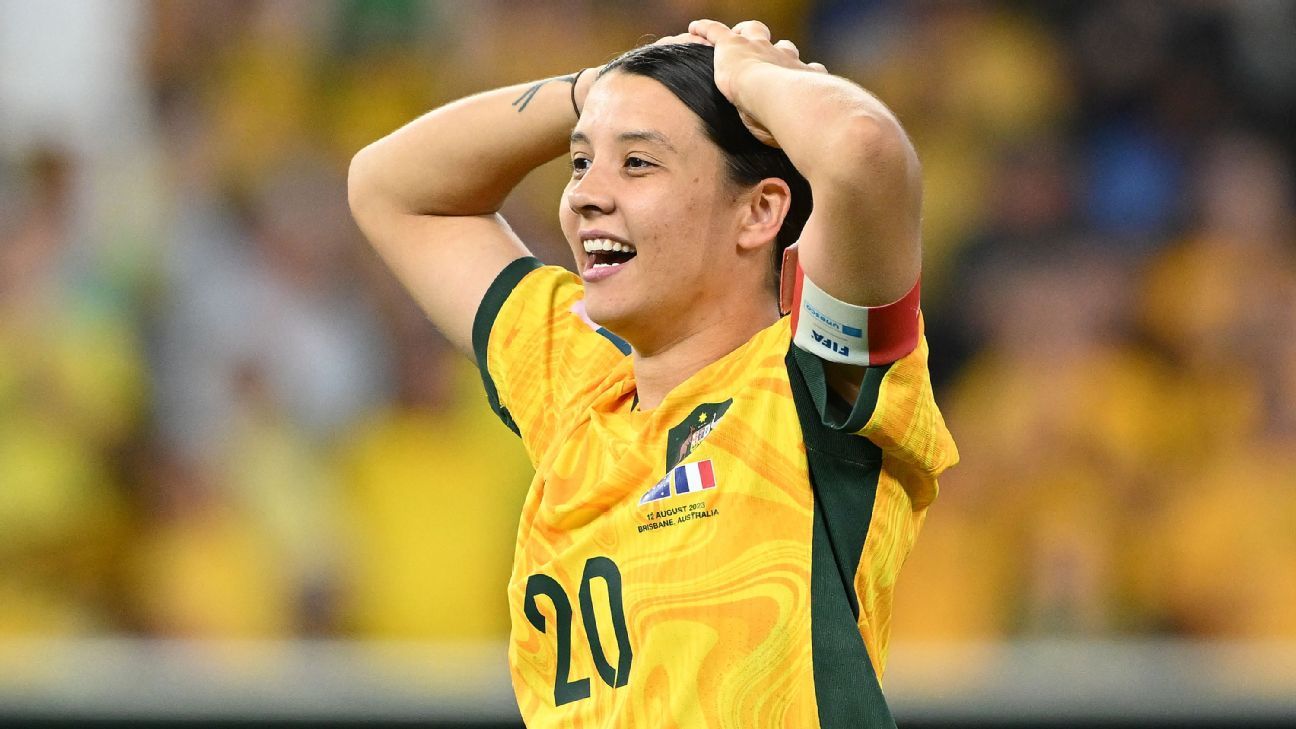 Sam Kerr penalty kick, reaction video