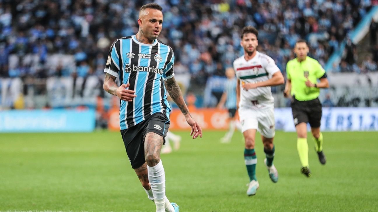 Luan fala em sensação indescritível após reestreia com vitória no Grêmio