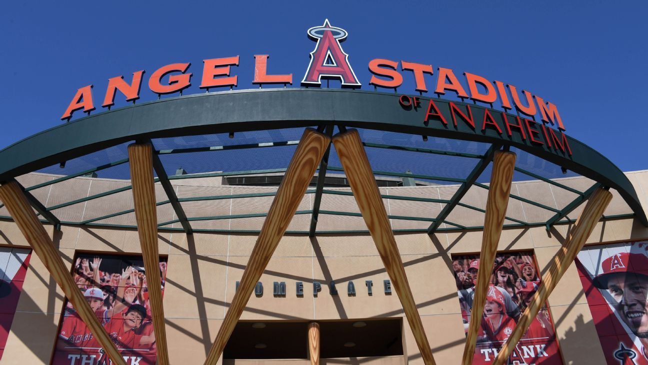 Anaheim Leaders Scuttle $320-million Sale Of Angel Stadium