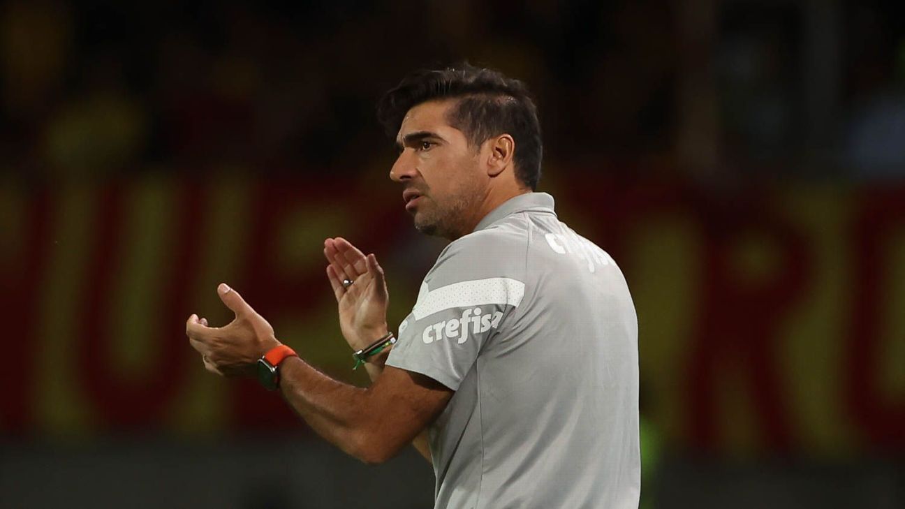 Abel Ferreira diz que achava que era fácil ser técnico e revela o que mais gosta no Palmeiras: 