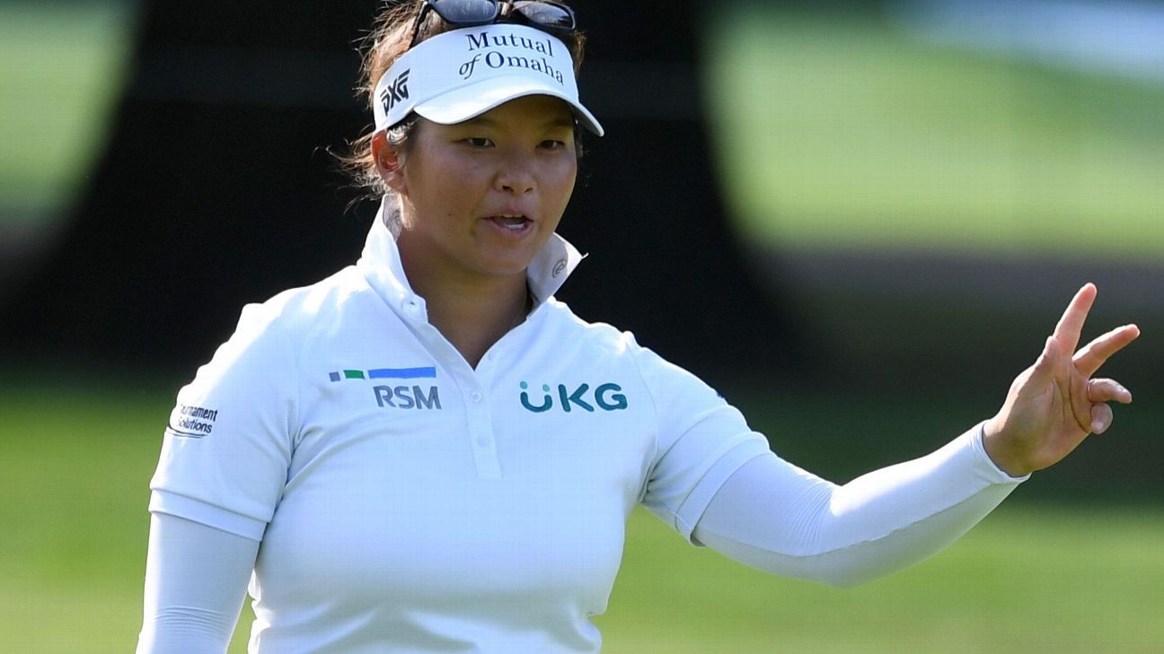 Late birdie gives Megan Khang lead in Portland Classic