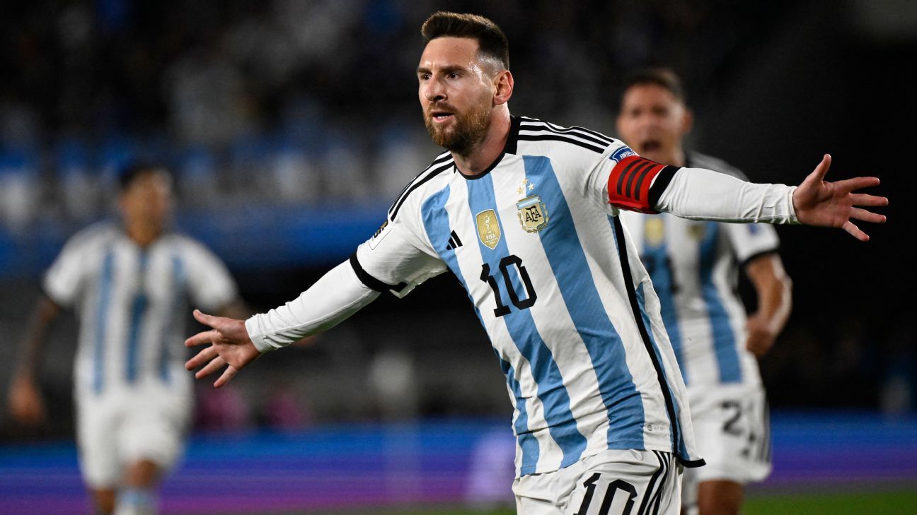 Argentina's Lionel Messi says he wants to continue 'living a few more games  being world champion