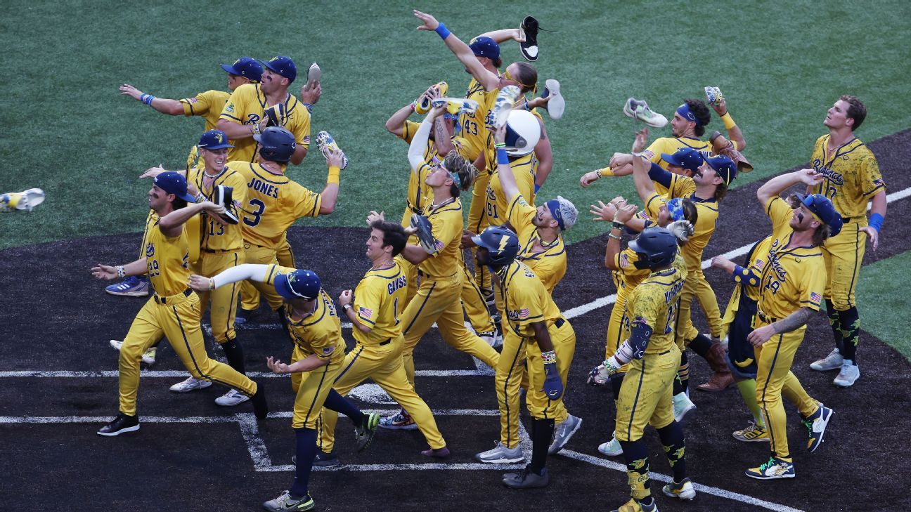 Ex-World Series champion pitches in kilt at Savannah Bananas game