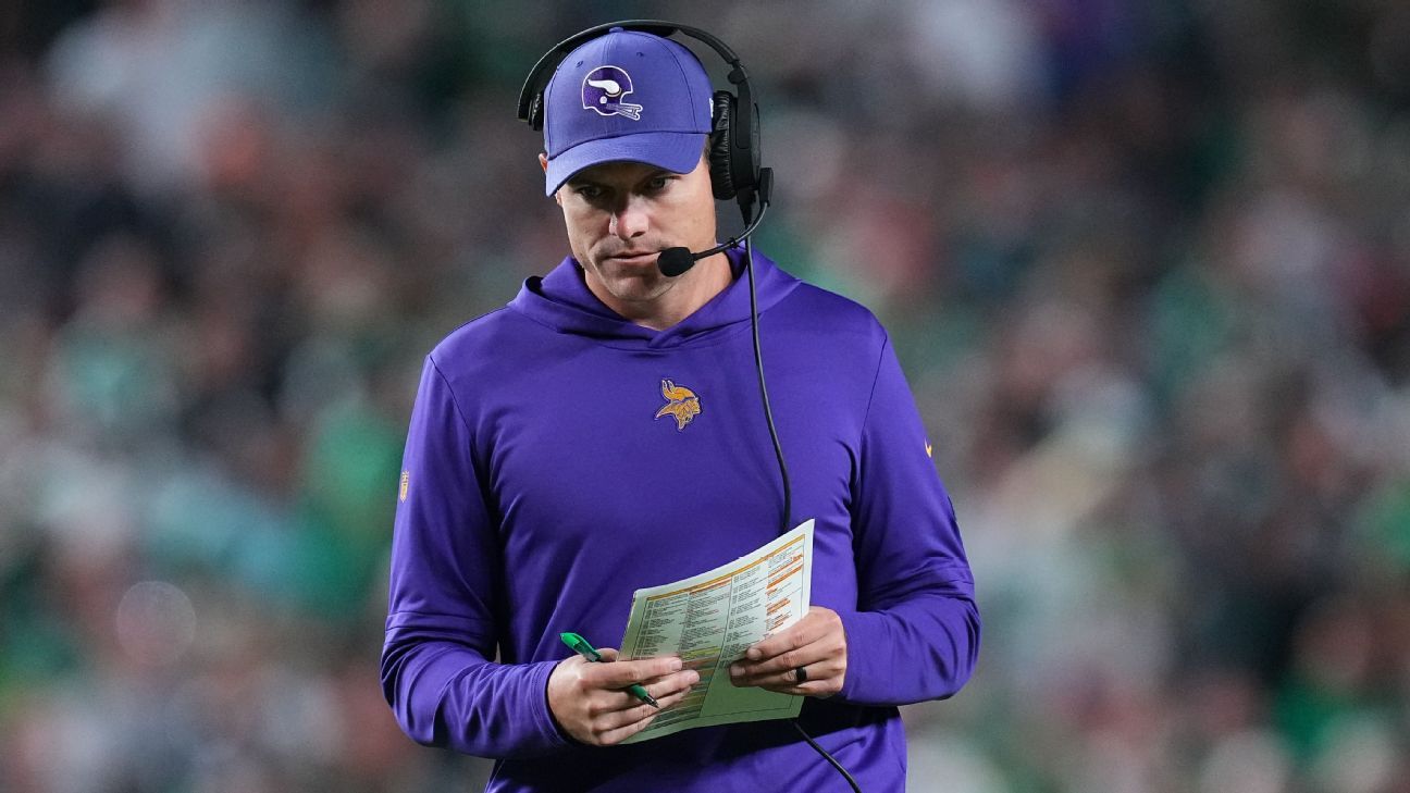 Vikings' Kevin O'Connell threatens to bench players over turnover issues -  ESPN