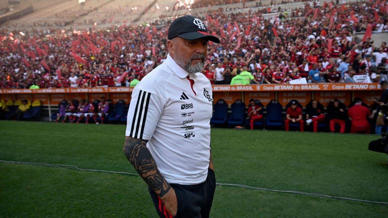 A mensagem de Sampaoli à torcida do Flamengo após a derrota em casa para o São Paulo: Sonho com isso...