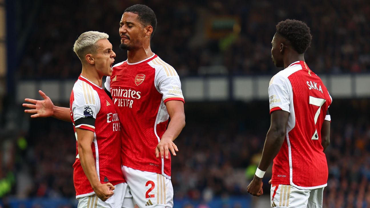 Arsenal continues perfect start with 3-0 win to top Premier League