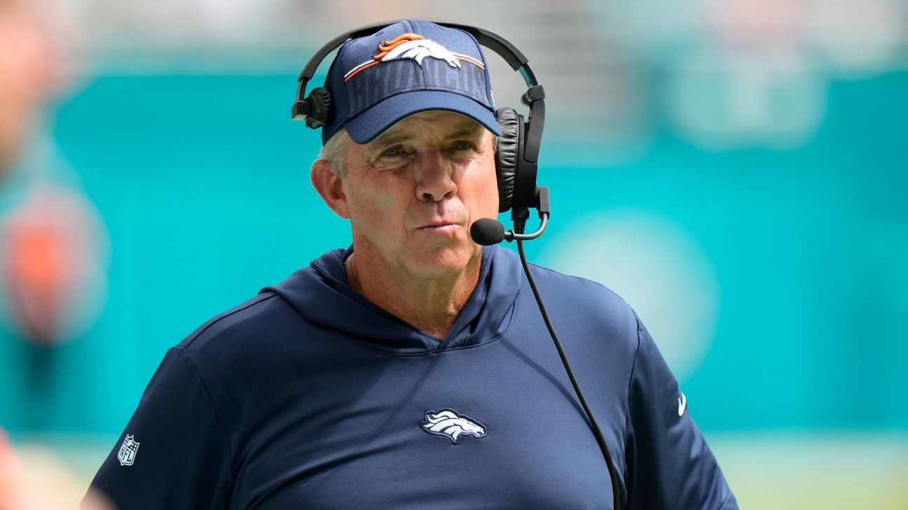 Broncos head coach Sean Payton explains process to fans after