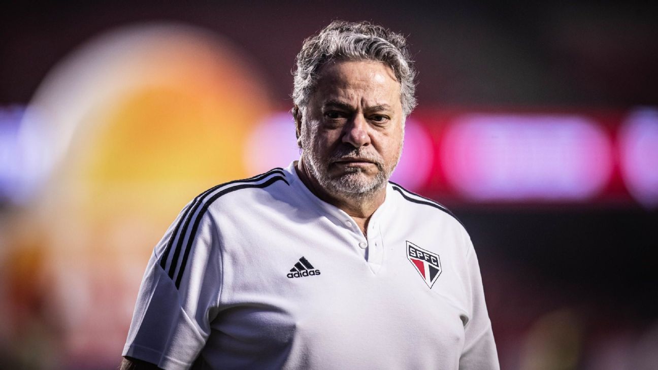 Julio Casares é reeleito presidente do São Paulo após ser único candidato -  Esportes - R7 Futebol