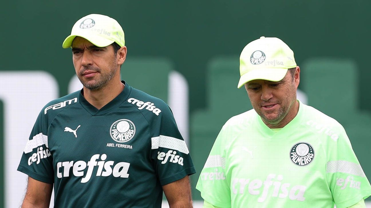 Auxiliar de Abel Ferreira negocia com o Athletico-PR para deixar o Palmeiras.