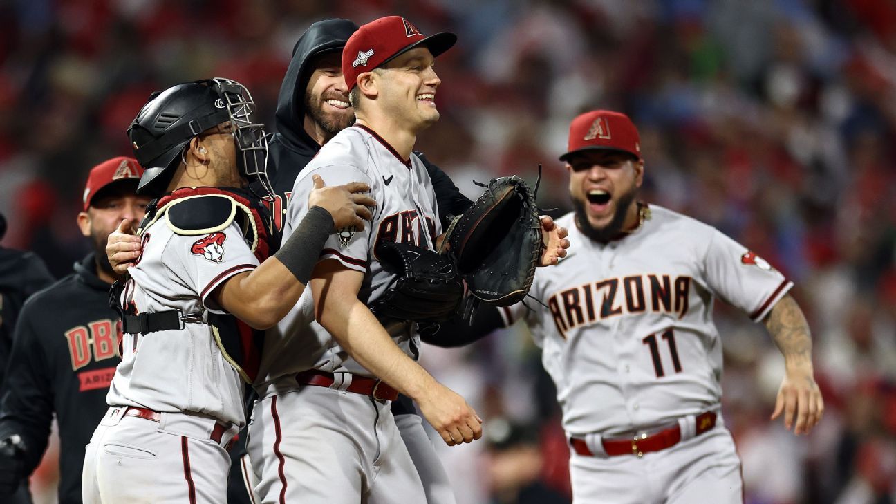 A D-backs vezeti a Philliest a 7. meccsen, és 2001 óta először nyerték meg a világbajnokságot