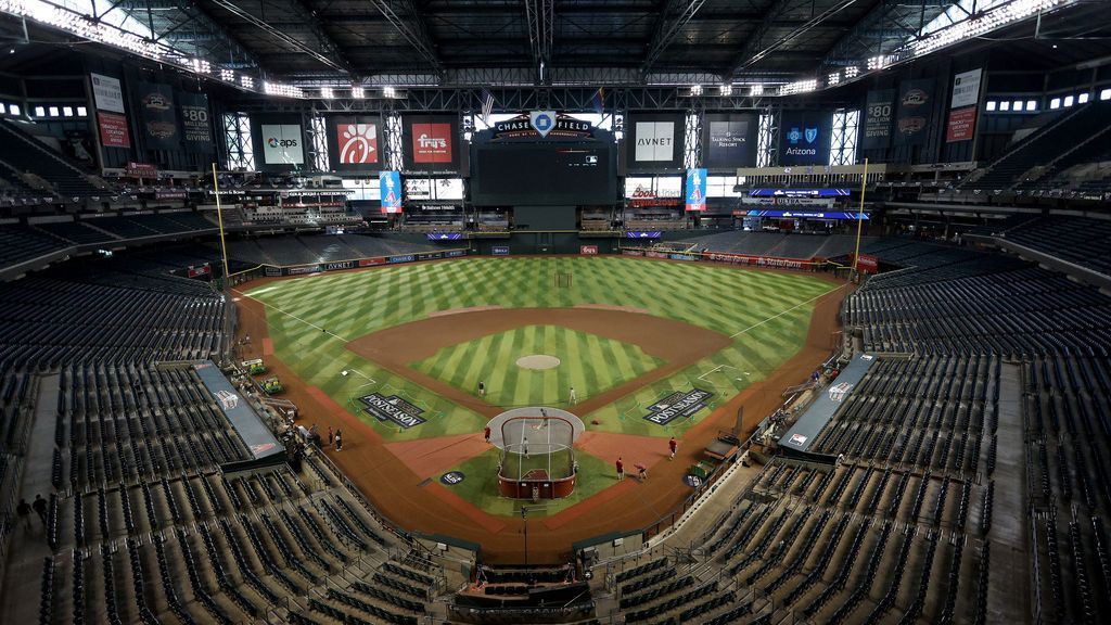 Diamondbacks' Chase Field roof open for World Series Game 3 ESPN