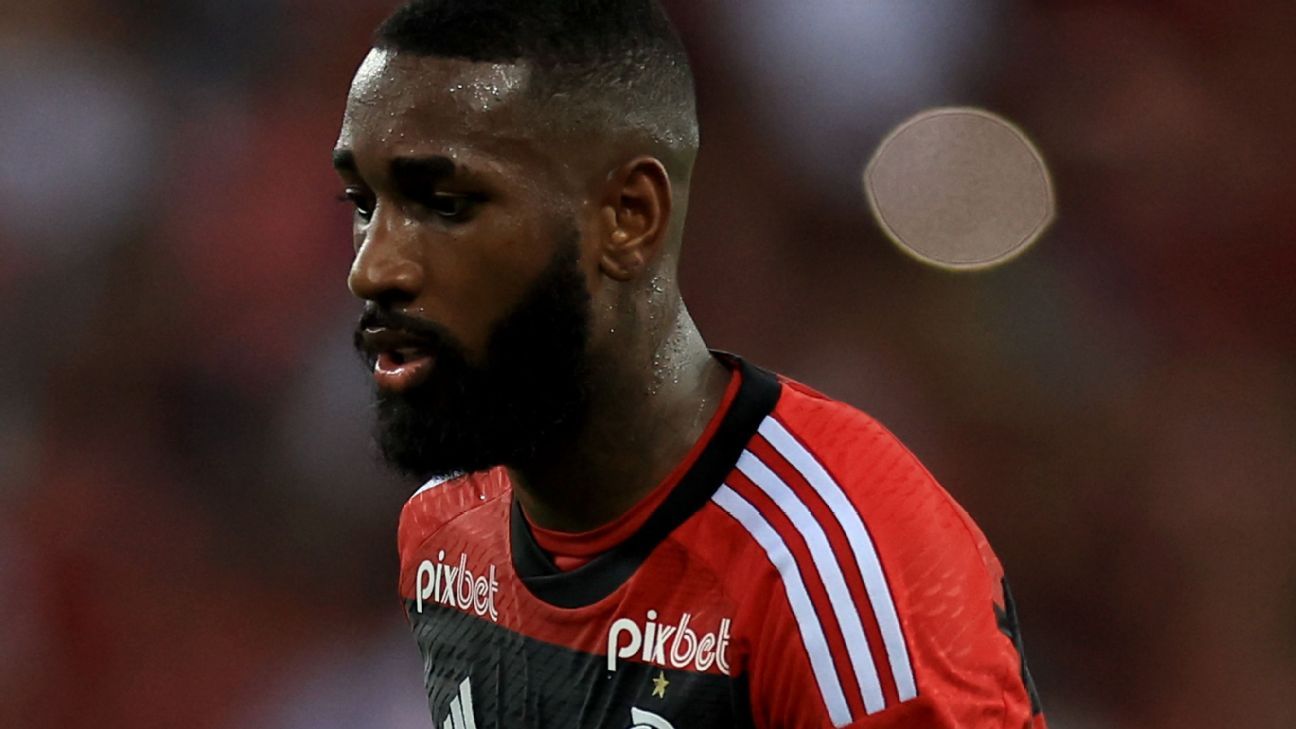 Flamengo informa que Gerson passará por cirurgia para corrigir problema renal.