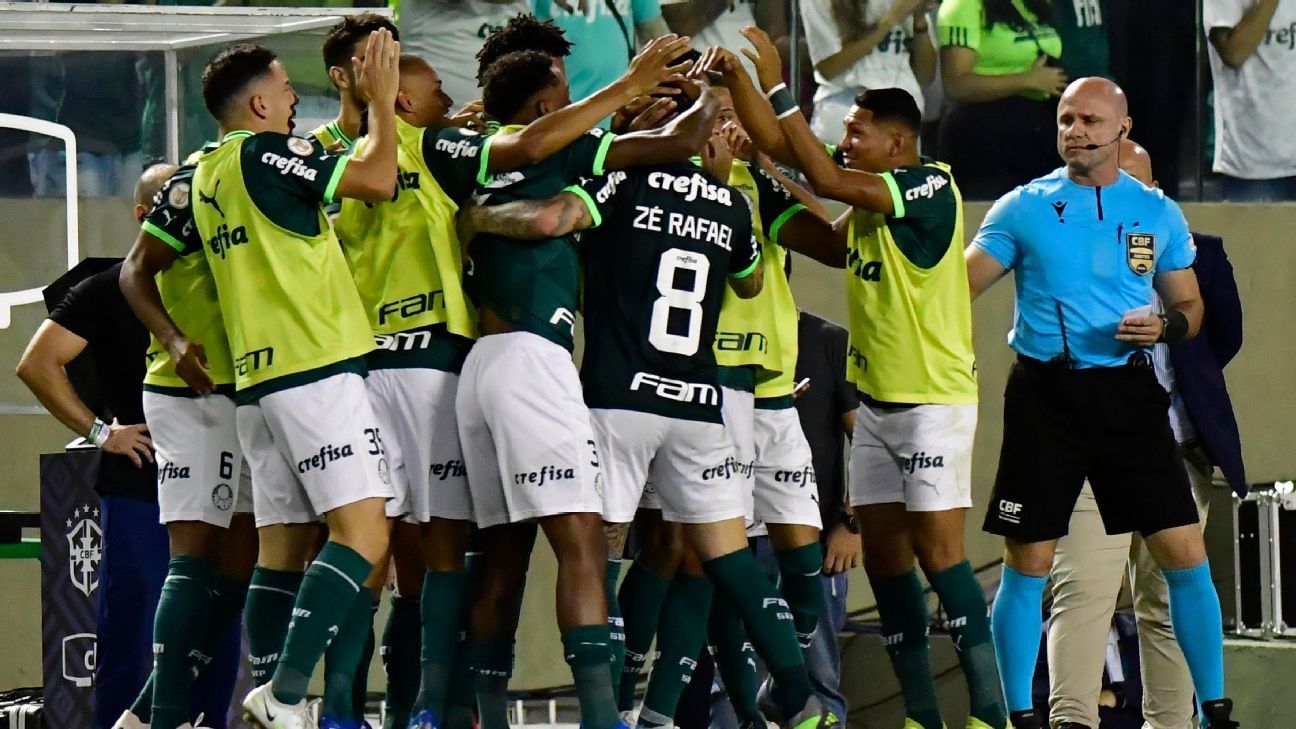 Novo líder, Palmeiras emplaca mais dois nomes na seleção do Prêmio ESPN Bola de Prata Sportingbet 2023