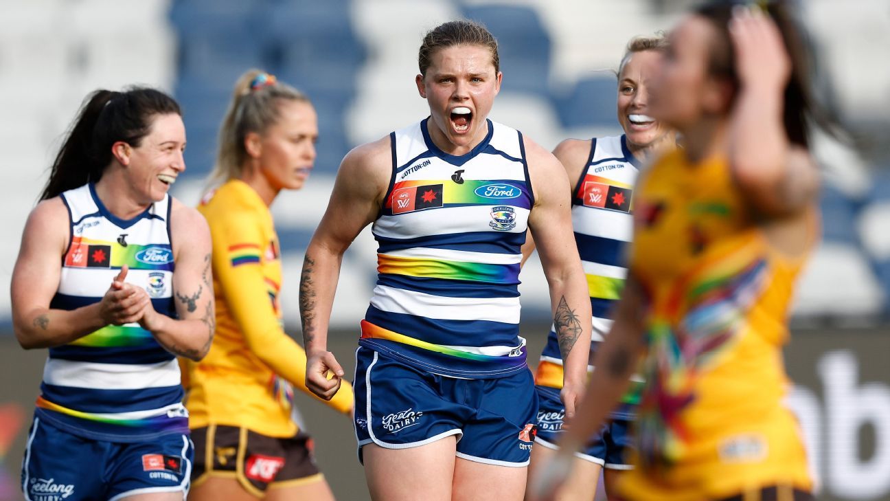 Napastnik AFLW Geelong Cats, Chloe Scheer, prosi o nieoczekiwany powrót do AFLW