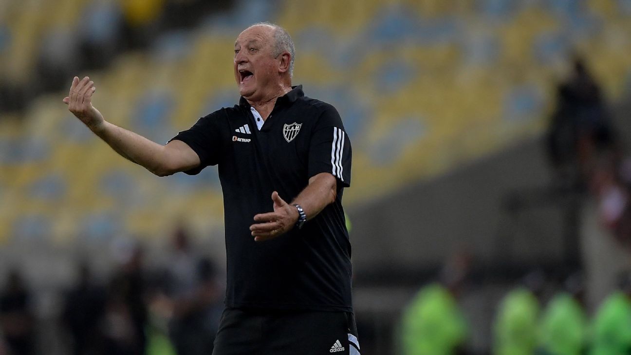Felipão exalta Atlético-MG em crescente por título e lamenta não fazer por merecer no início: Quem sabe vamos receber o castigo agora