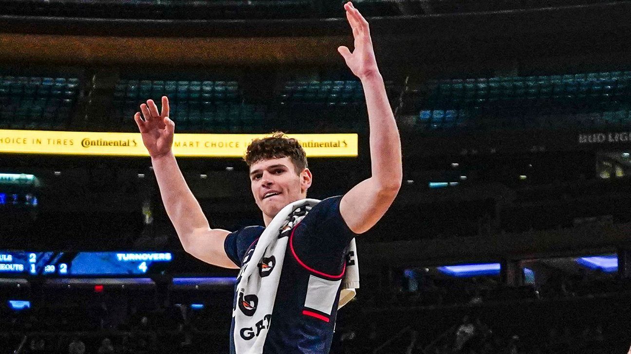 Battle of the bigs: Don't miss Hunter Dickinson vs. Donovan Clingan