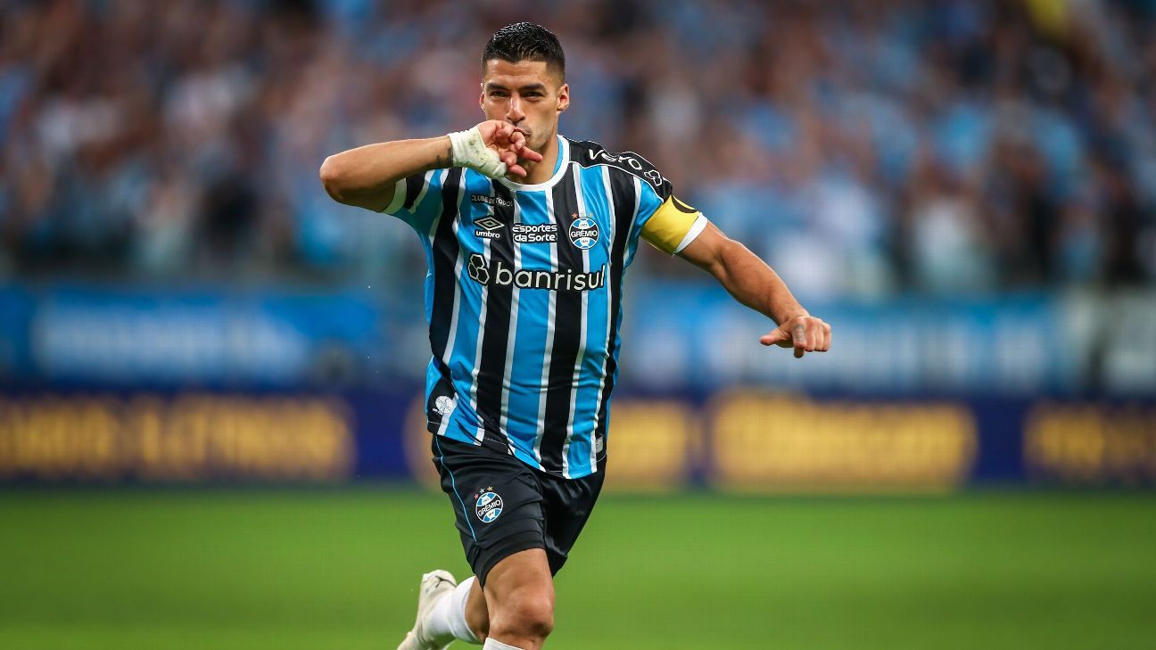 Suárez relembra início no Uruguai, aponta grande problema dos jovens e revela Fui ter meu primeiro carro depois de três anos na Europa