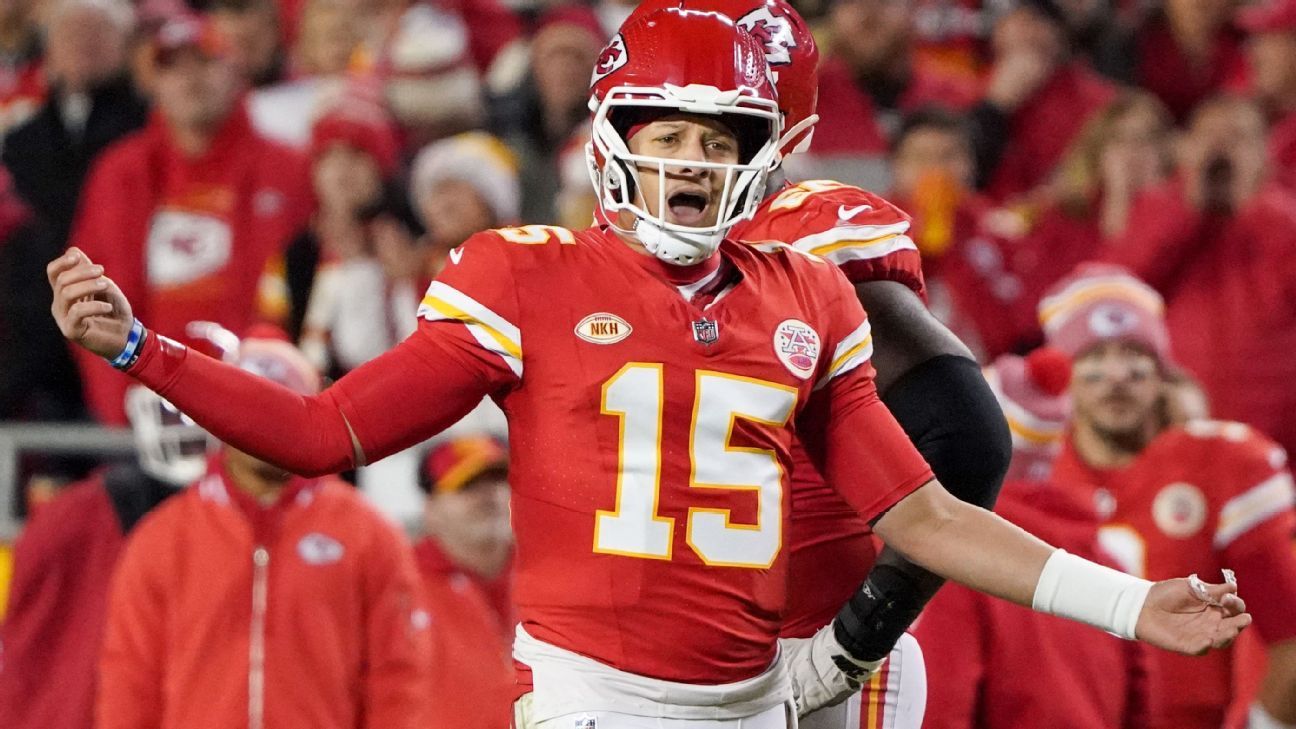 Mahomes, Reid criticize offside call that negated Kelce lateral TD