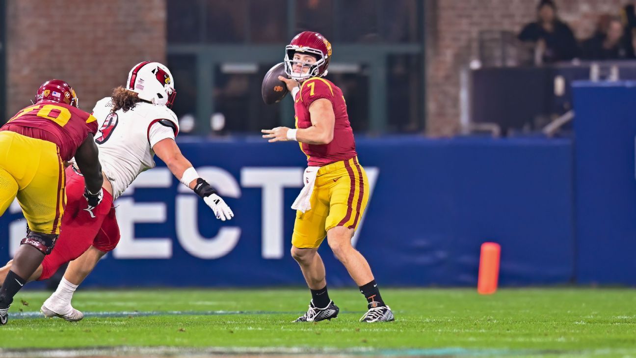 Menos Williams quebrou a marca de aprovação do Mass Holiday Bowl TD na vitória da USC