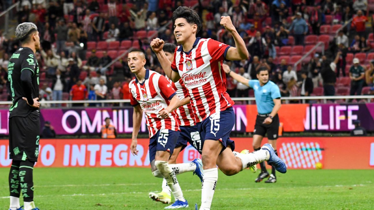 Chivas rescue a tragic draw against Santos in Gago’s debut