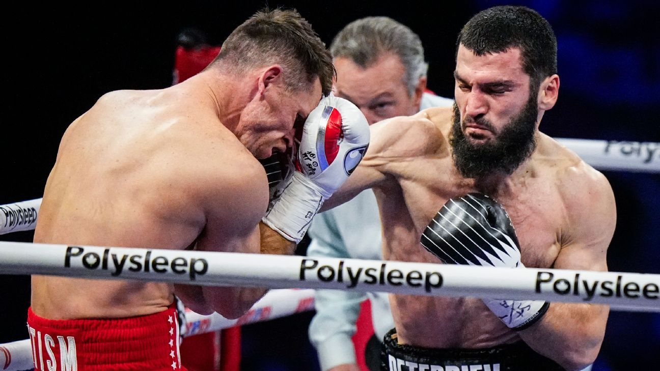 Artur Beterbiev maintains perfect knockout streak after stopping Callum Smith