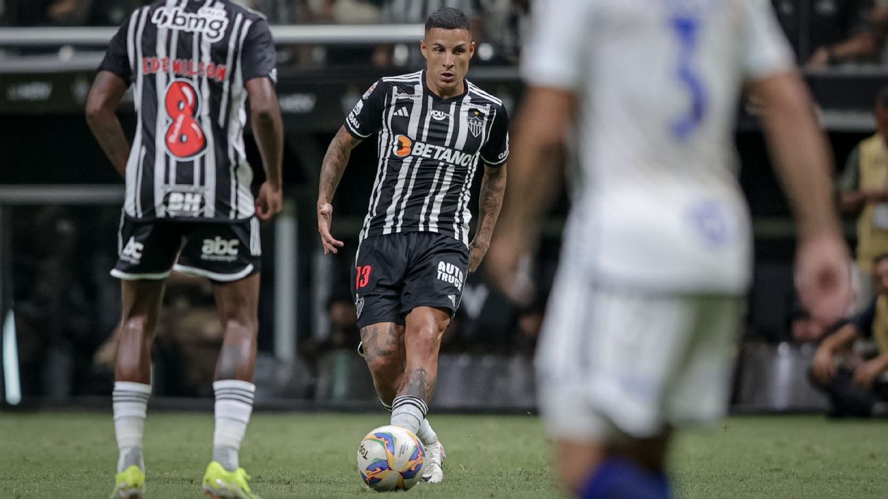 Arana critica tática do Atlético-MG em derrota para o Cruzeiro; Felipão responde.