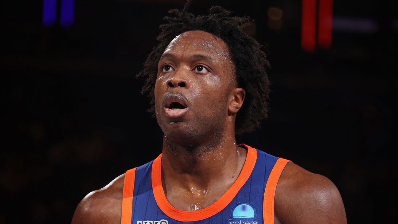 OG Anunoby plays in Knicks' win vs. Kings after latest elbow scare