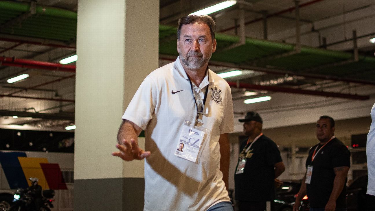 Augusto Melo responde Palmeiras e isenta Diretor do Corinthians por vidro quebrado.