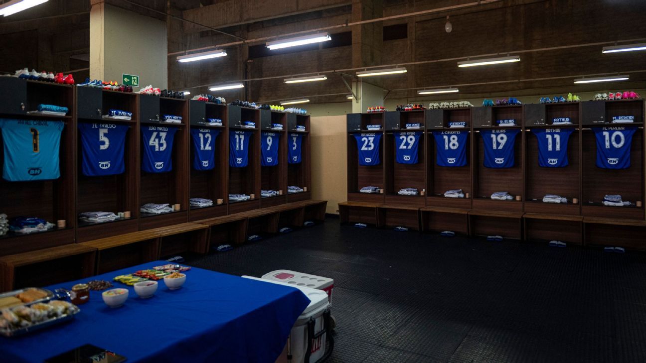 Dupla do Cruzeiro afastada por vídeo de festa; atacante se manifesta