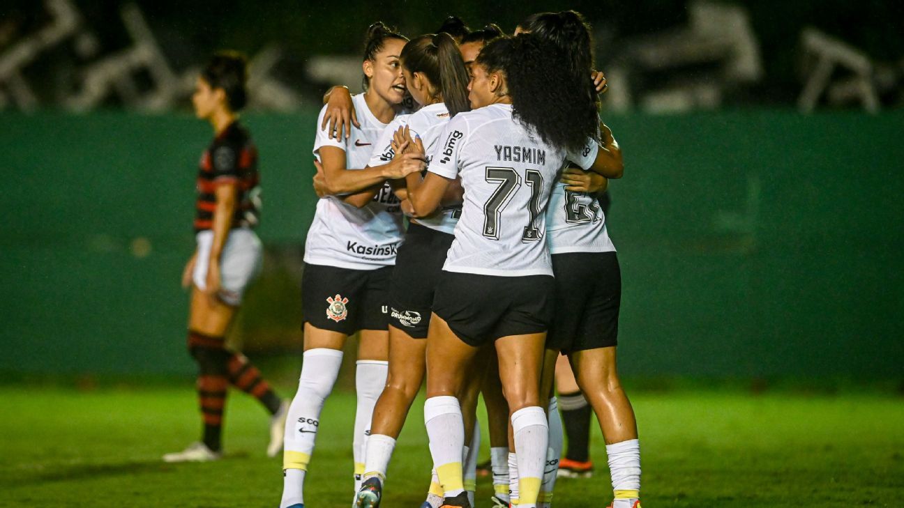 Corinthians lidera premiação ESPN Bola de Prata Feminino com vitória sobre o Flamengo