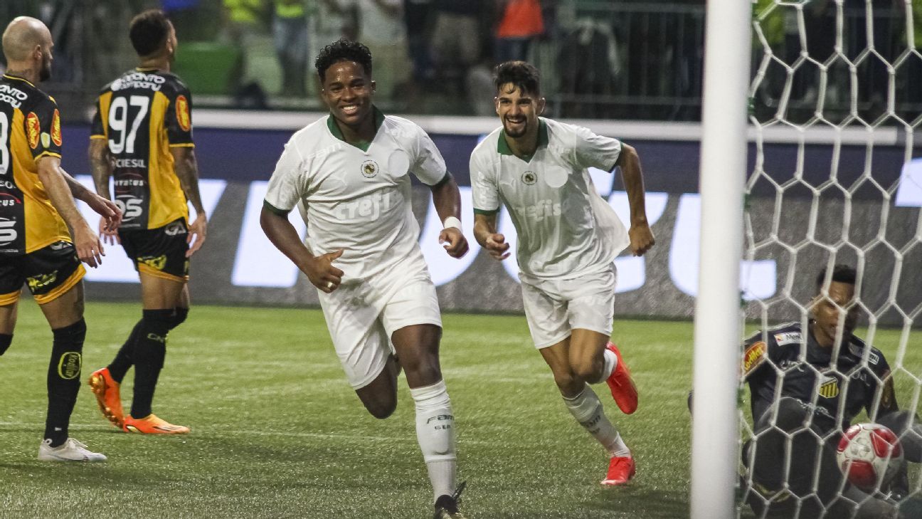 Endrick impressiona jornal espanhol com seus gols no Palmeiras e na seleção.