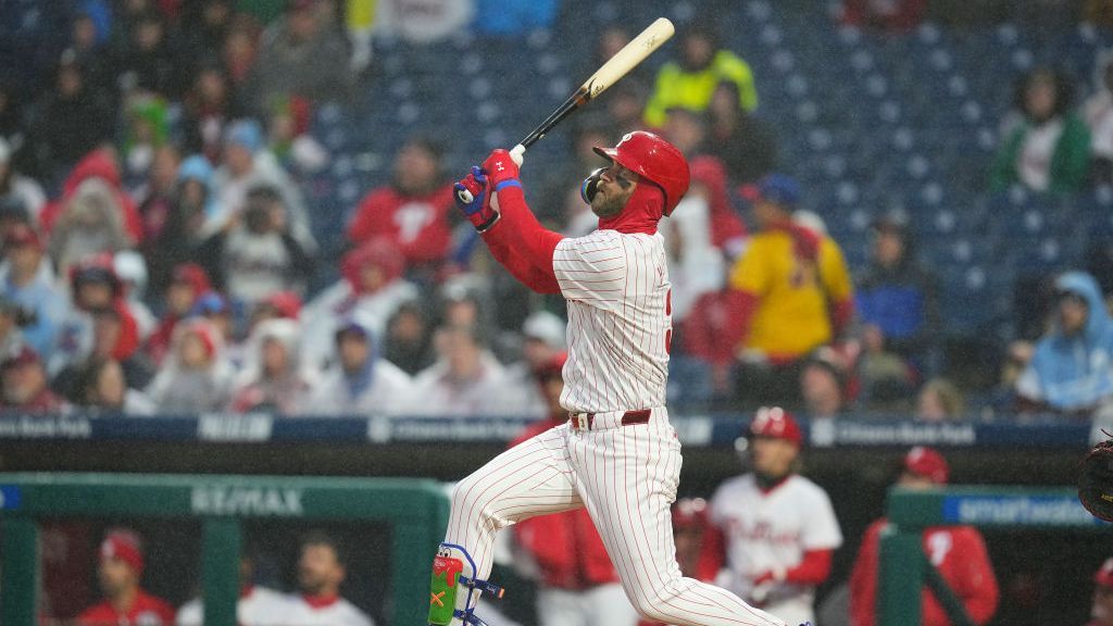 Harper jacks 3 homers for first hits of '24 season