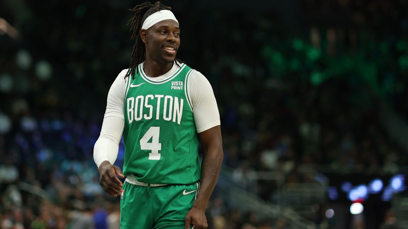 يوافق Jrue Holiday على التمديد لمدة 4 سنوات بقيمة 135 مليون دولار مع فريق Celtics