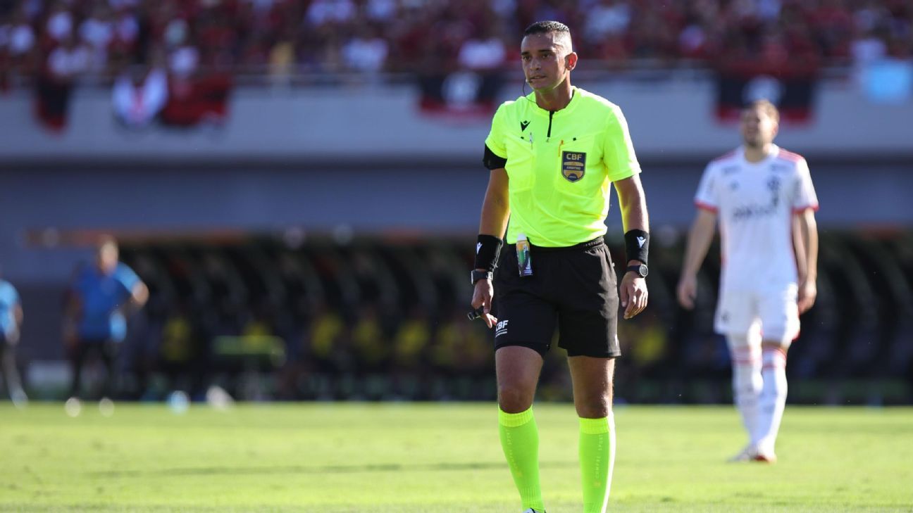 Decisão de pênalti em Bruno Henrique e xingamento de Jair Ventura em VAR.