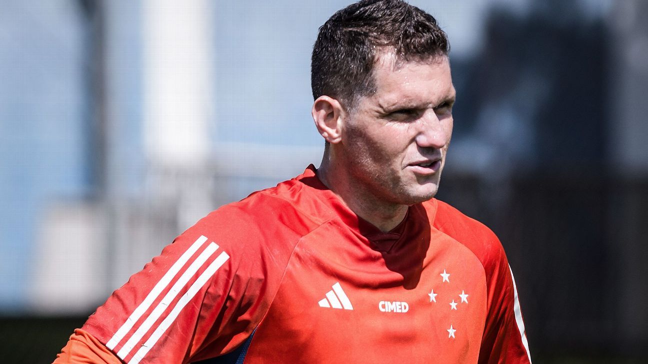 Rafael Cabral não acertará com o Santos; João Paulo desperta interesse.