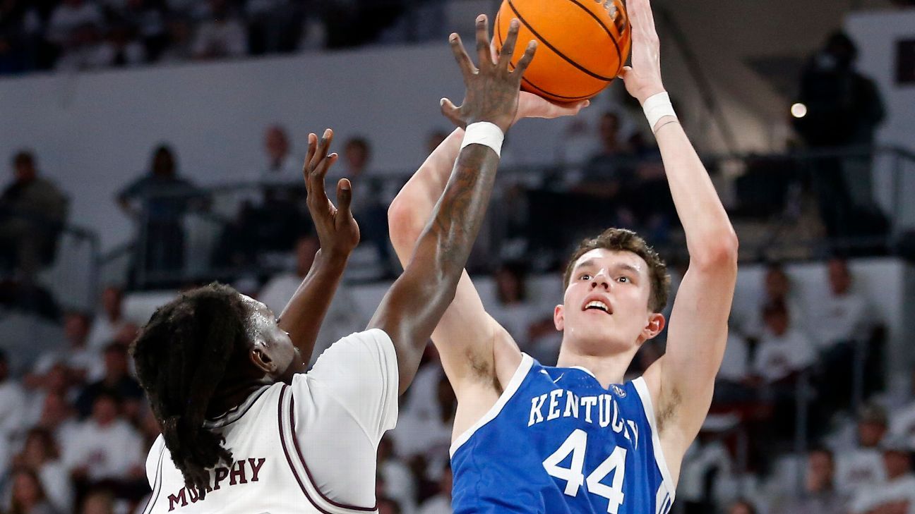 Zvonimir Ivisic Transfers from Kentucky to Arkansas following Calipari’s Move