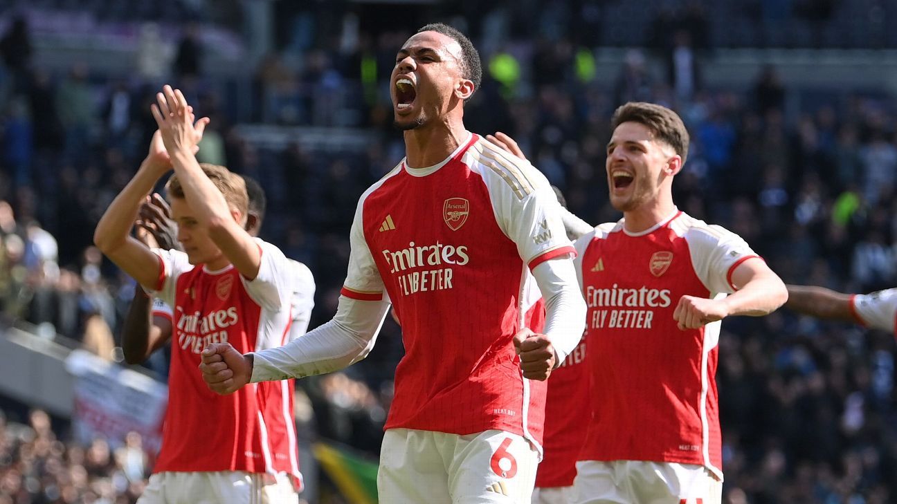 Arsenal shrug off derby pressure to send Man City title warning